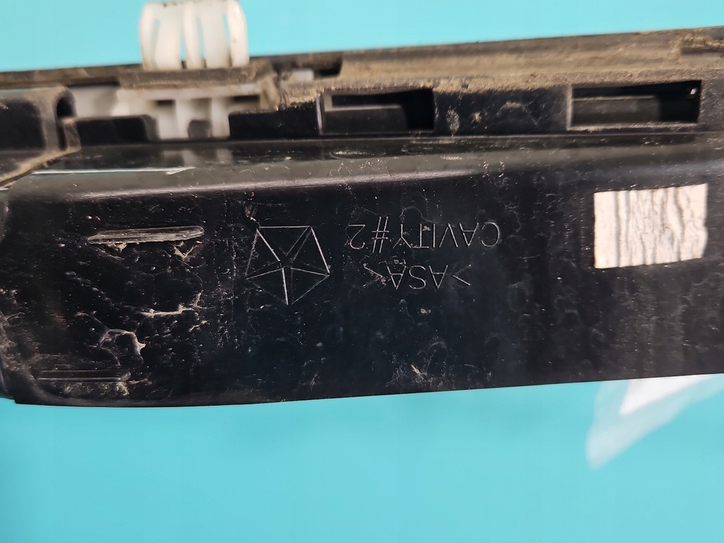 фото №8, Кронштейн направляющая дверь задних левых dodge caravan v 10-20