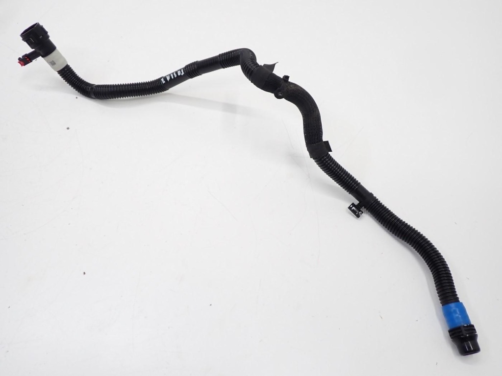 Купити Патрубок шланг трубка води 1504721-00-b tesla model 3 3d3 3d7 21r