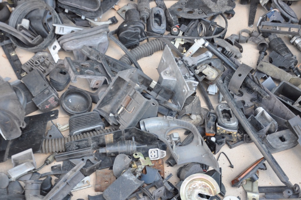 фото №6, Bmw e31 840 850 разные пластики do автомобиля