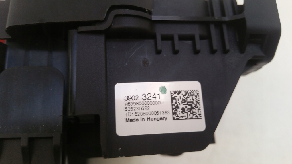 фото №4, Коробка запобіжників 39023241 opel astra k