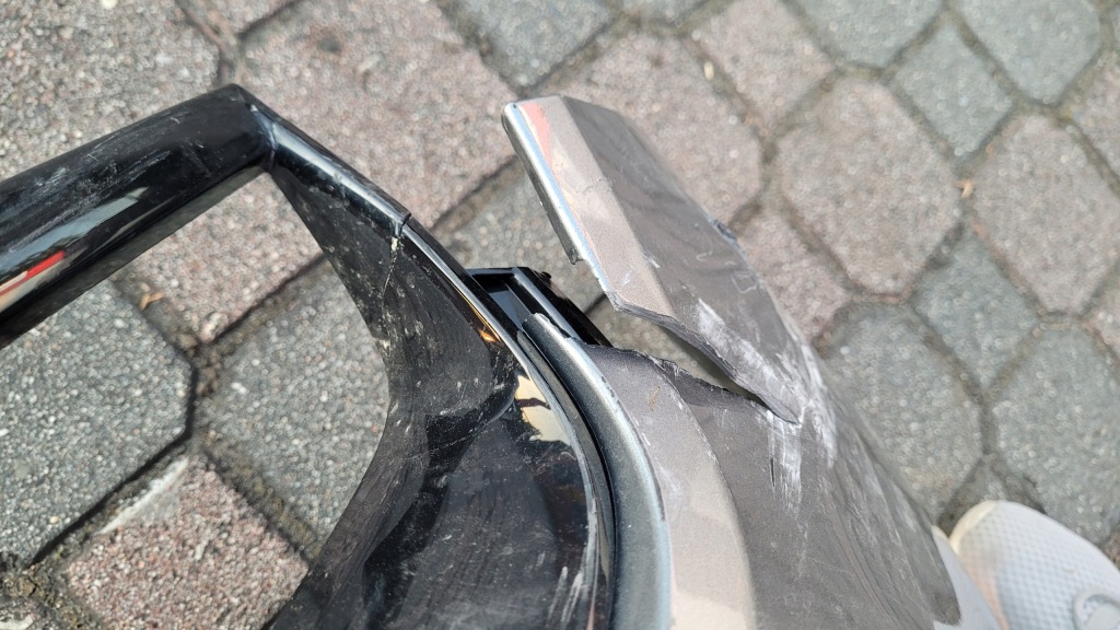 Бампер перед передний jeep avenger 23- решётка  решётка радиатора накладка решётка спойлер Недорого