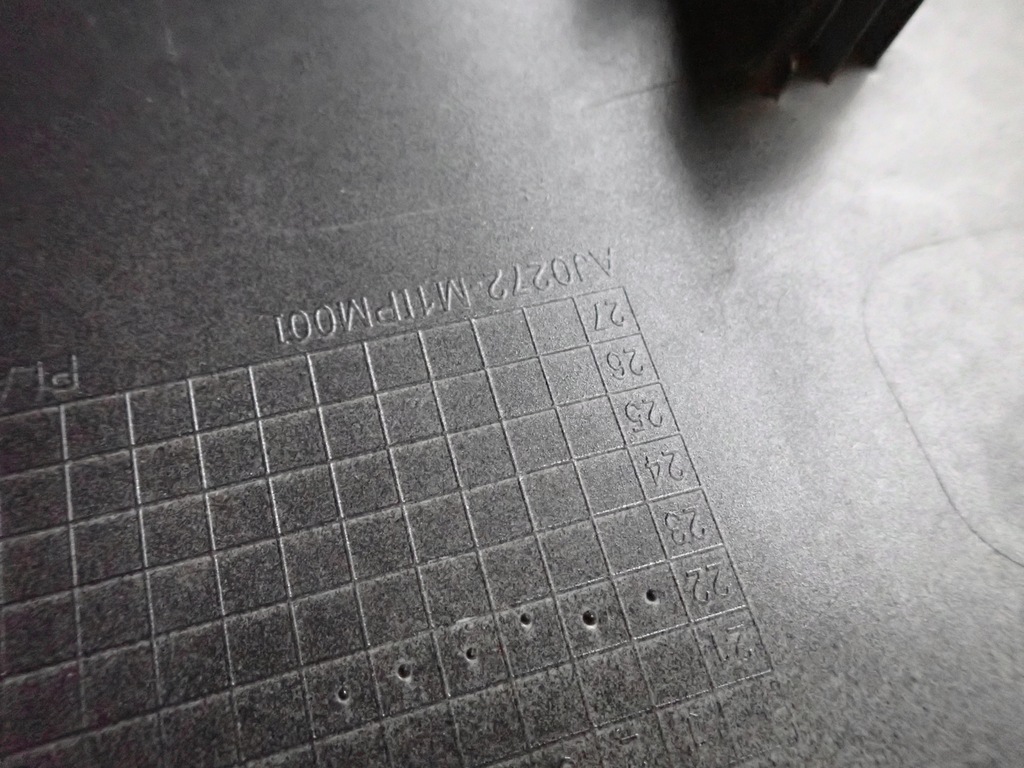 фото №10, Kia sportage v 21- накладка крышки задняя 87311-r2000