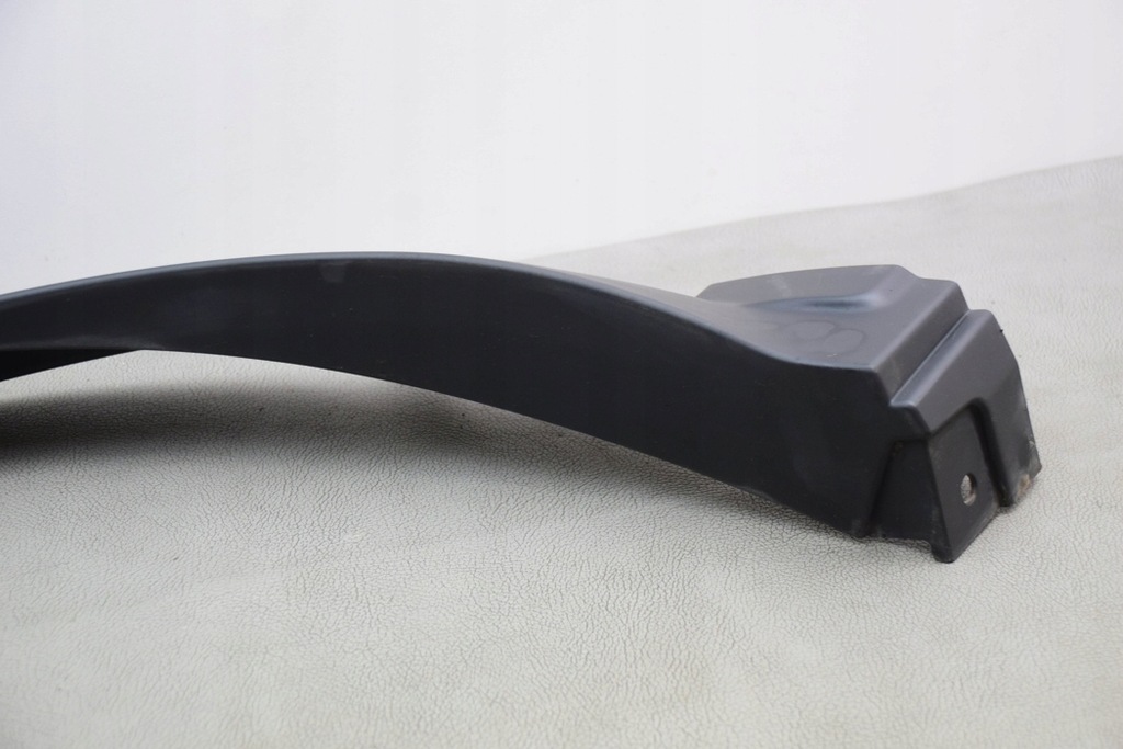 фото №14, Молдинг заднього правого крила land rover discovery v l462 hy32290e22ac