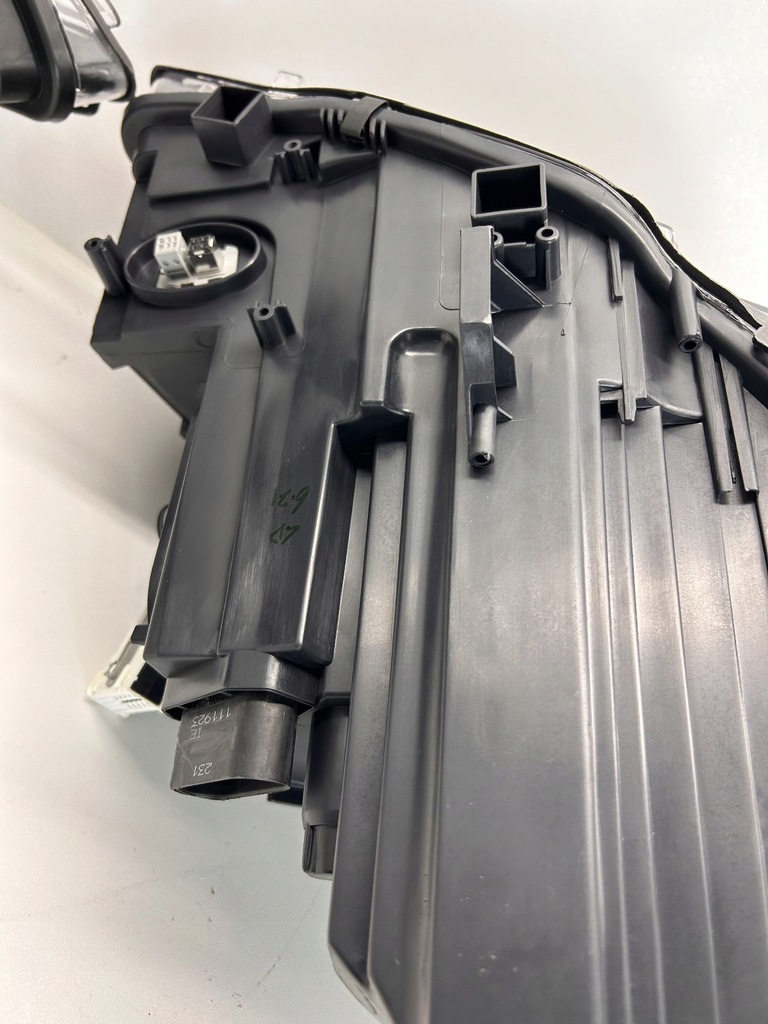 фото №10, Mercedes cla w117 лампа лампы bi ксенон оригинальная led левая