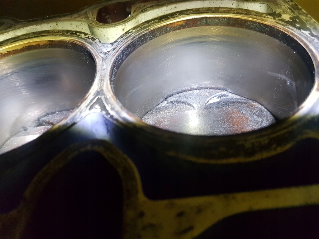 фото №10, Блок двигуна wał поршні bmw e83 e87 e90 e91 n46b20b 7523170 183 tys km