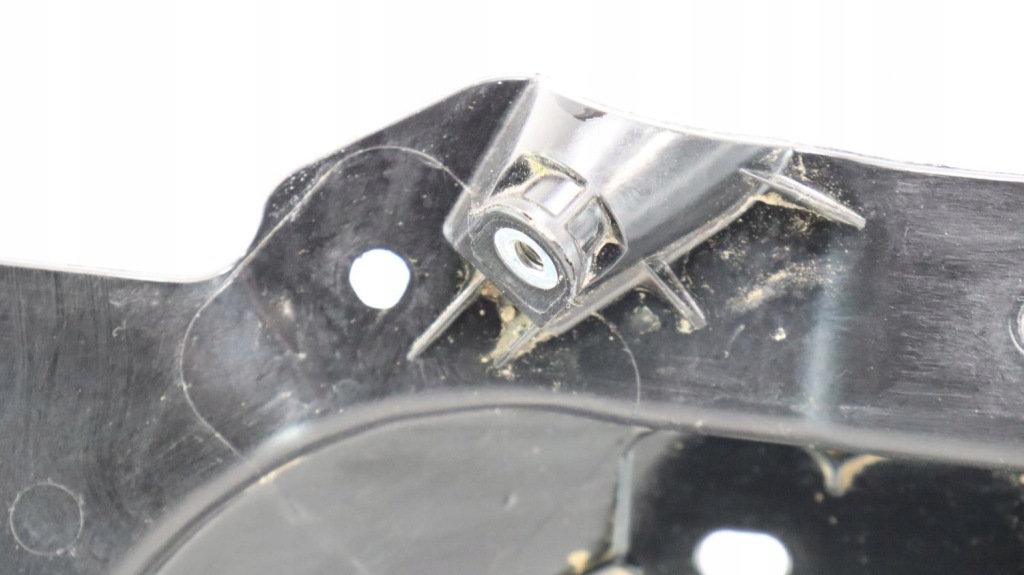 Обшивка оббивка двері правий перед tesla model 3 в Україні