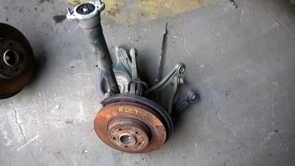 фото №4, Mercedes e w207 ліва права поворотний кулак задня важіль