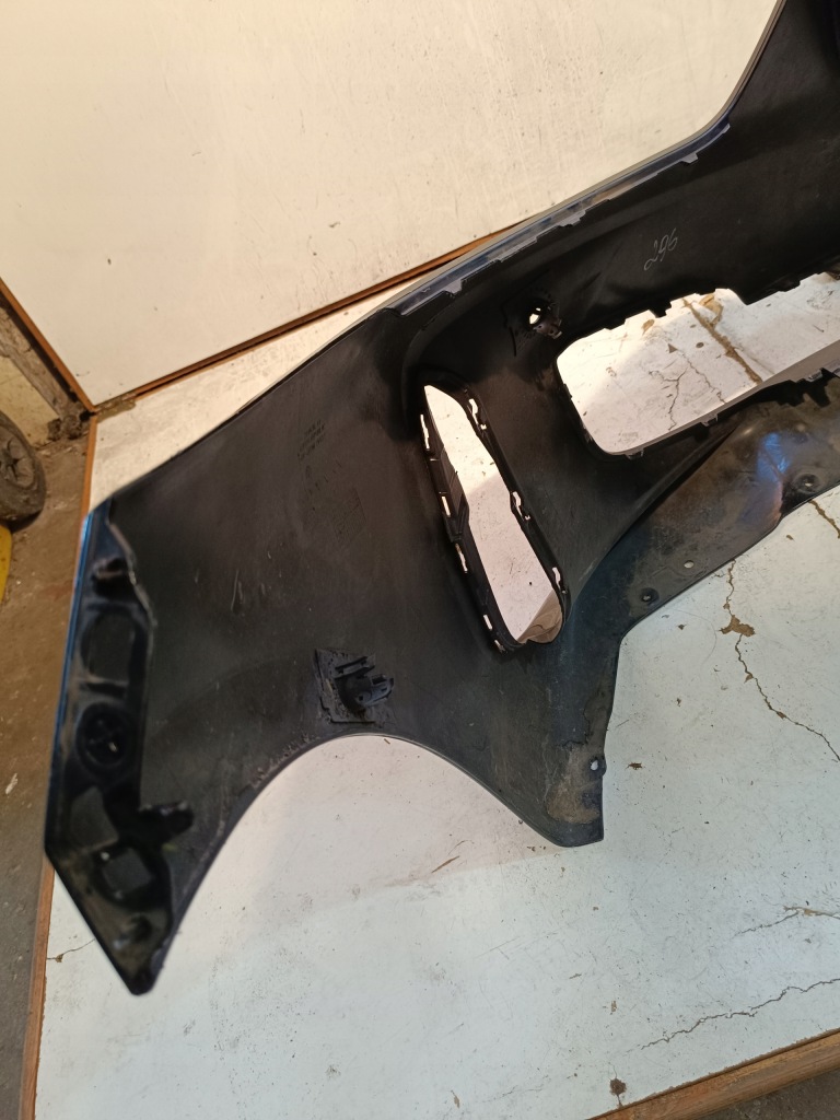 Купити Бампер bmw 1 f40 18+ перед nr n568 решітка радіатора