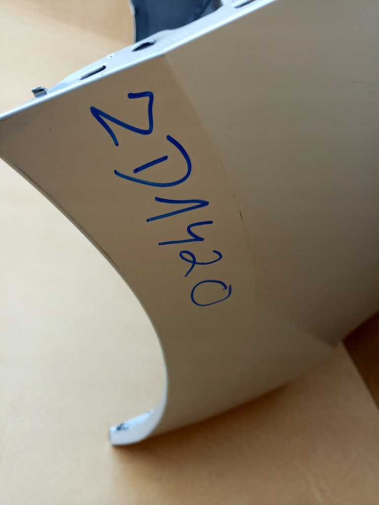 Opel astra vi l hb 21- бампер задний  задний pdc 9839976380 = Оригинал