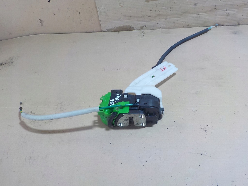 фото №1, Hyundai i40 замок дверь правый задняя