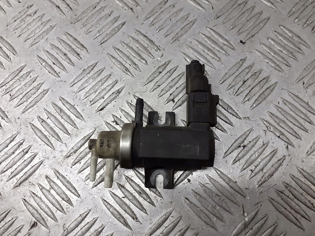 фото №1, Клапан вакууму octavia i 1.9 tdi 1j0906627a