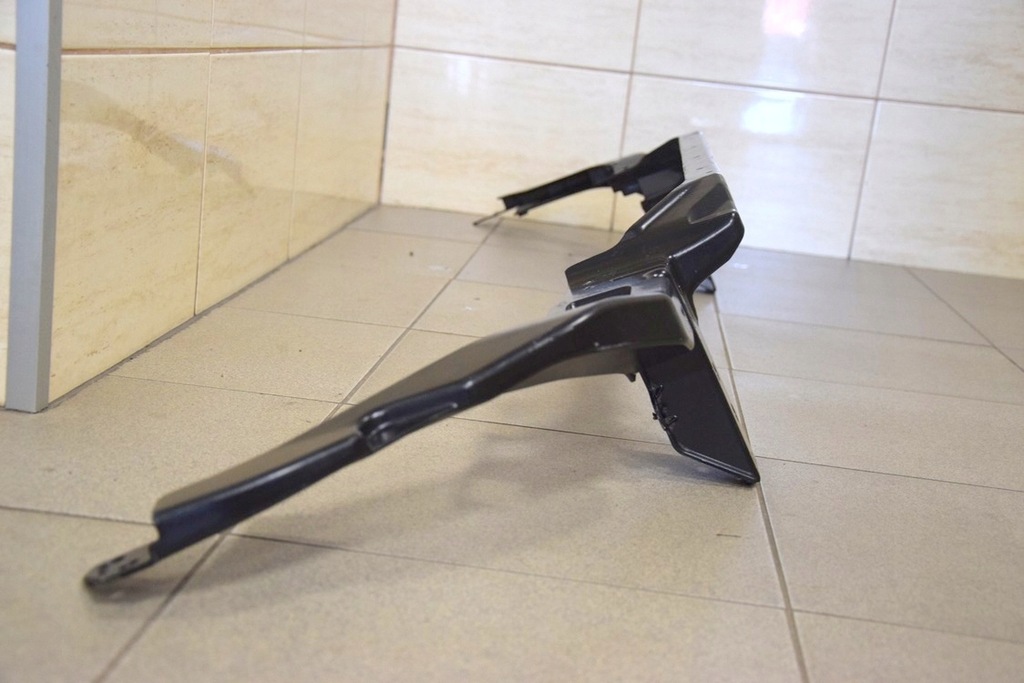 фото №9, Jaguar xe 15-r. передний pas перед усилитель