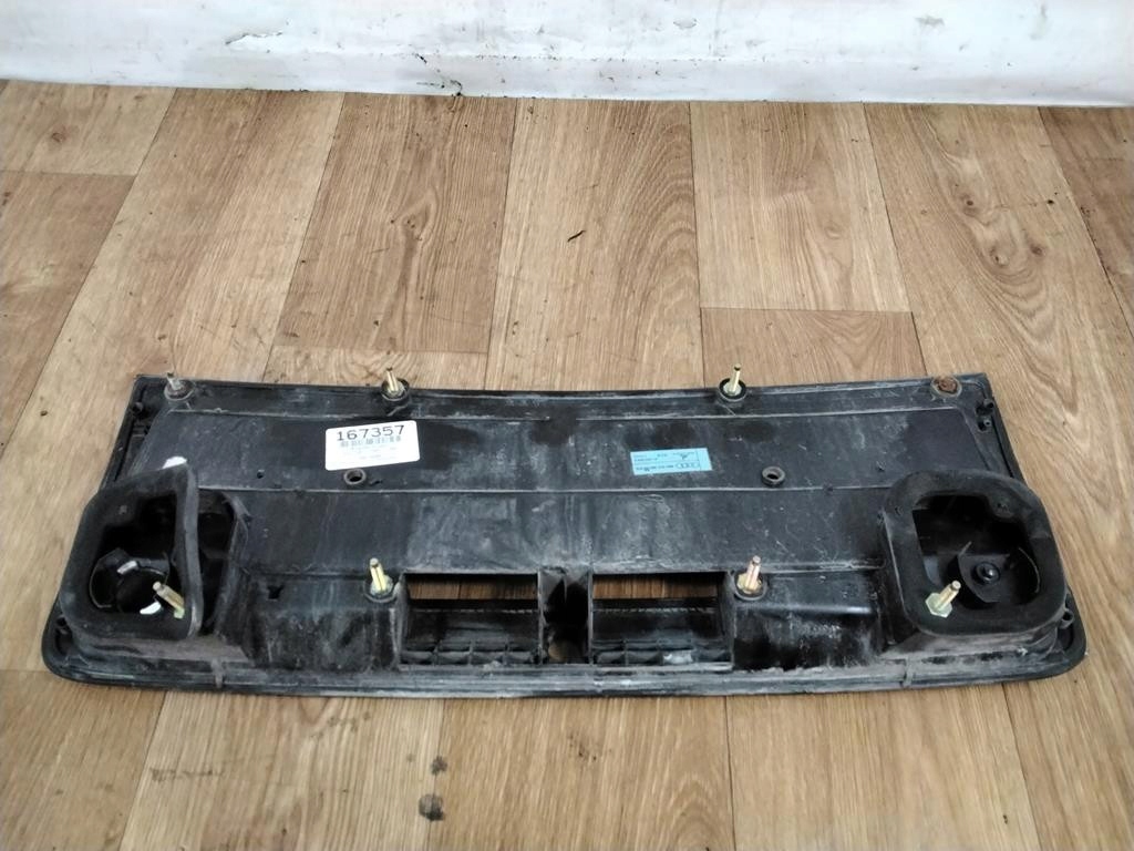 фото №1, Audi a6 c5 kombi накладка крышки 4b9945695m