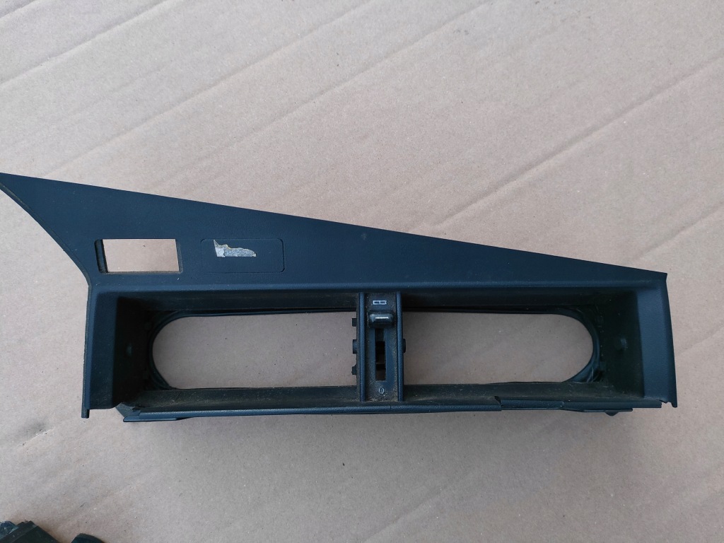 фото №1, Средняя решётка обдув mercedes w201 190