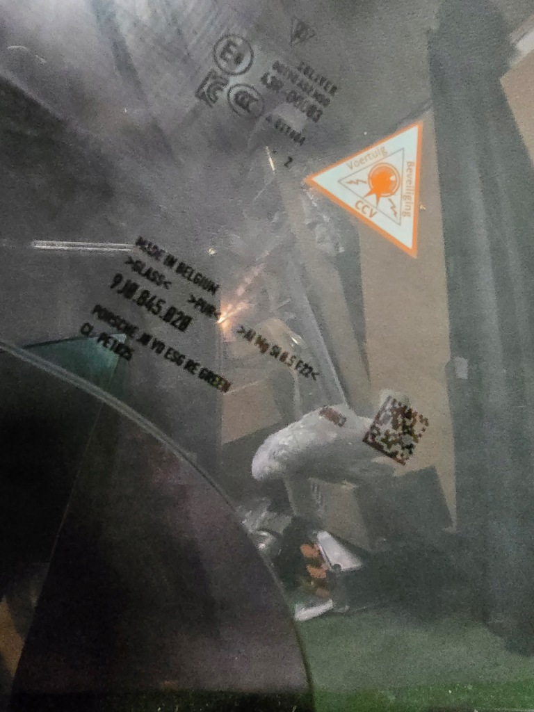 фото №5, Стекло дверь левая правое перед porsche taycan 9j0