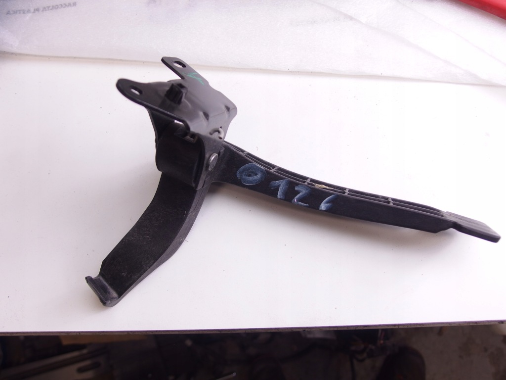 Купить Peugeot 3008 2 рестайлинг  засов капот