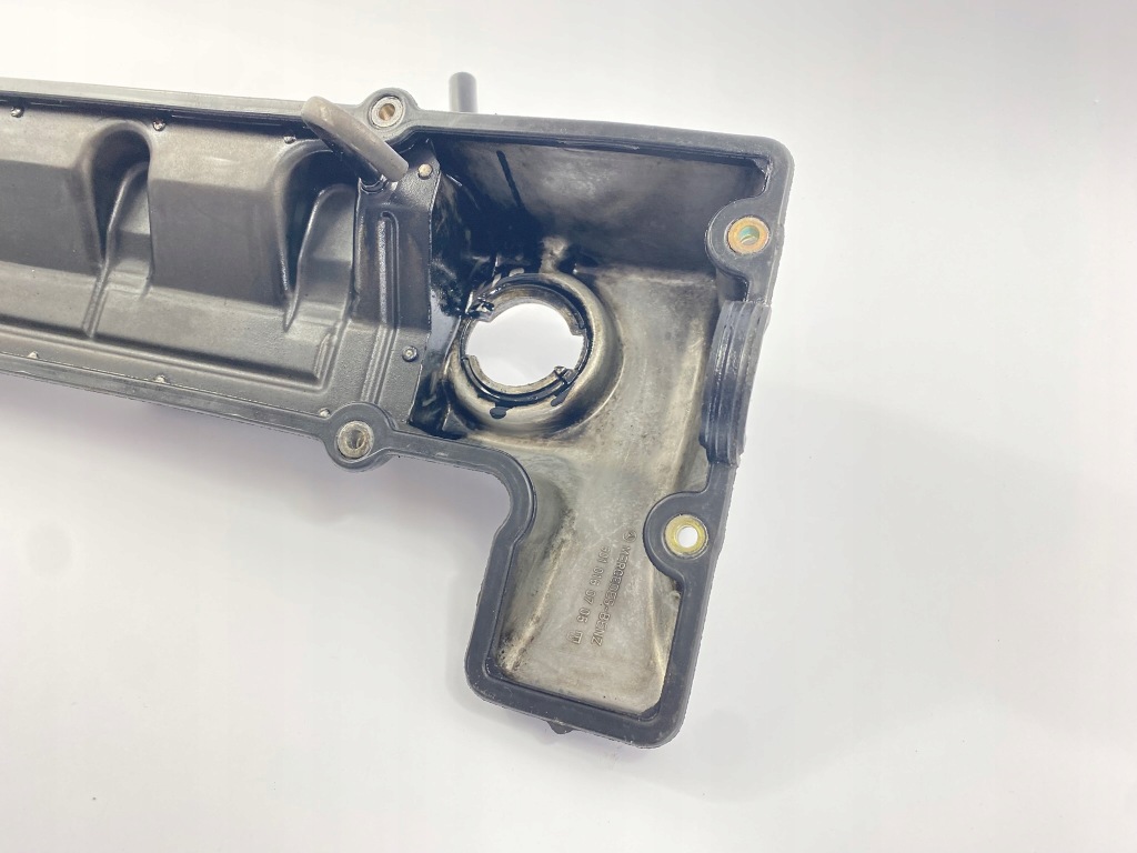 Кришка клапанів капот klawiatury mercedes w124 200d 2,d 200 d 6010160705 Ціна