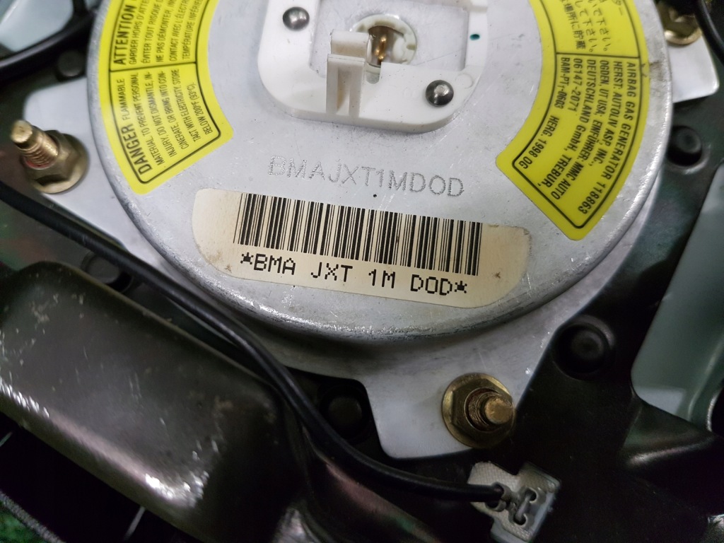 Кермо  mitsubishi carisma Недорого