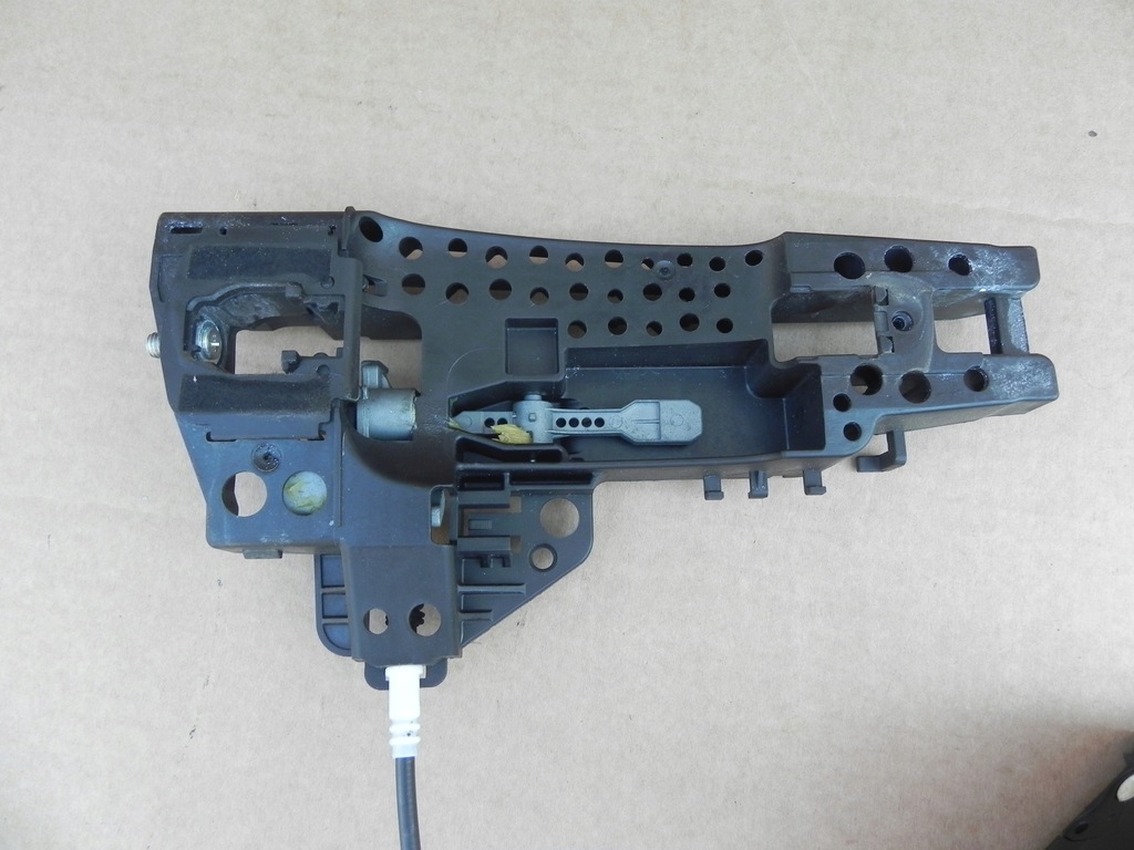 фото №5, Audi a7 c7 s7 a6 c7 замок дверь правый задняя ручка