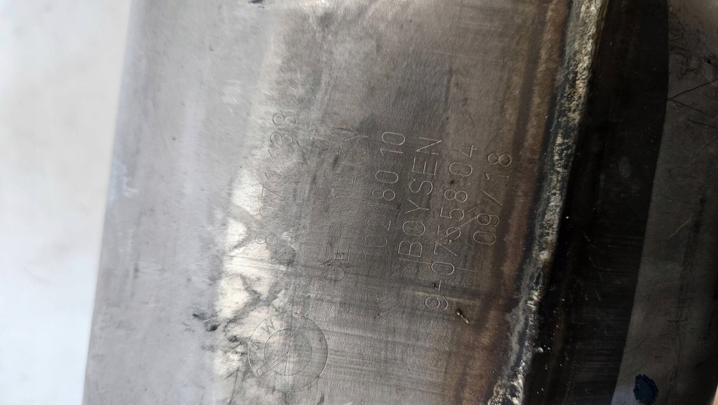 Выхлоп гаситель задний  задний bmw m8 f93 8071133 Цена