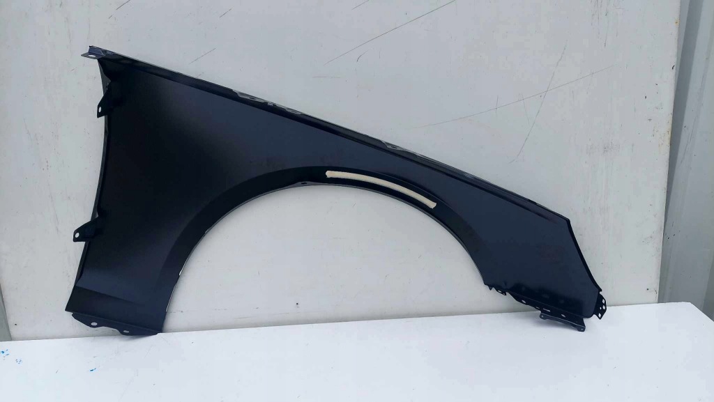 Audi a4 b9 8w 15- крило ліве перед передній новий оригінальний номер 3018 Київ
