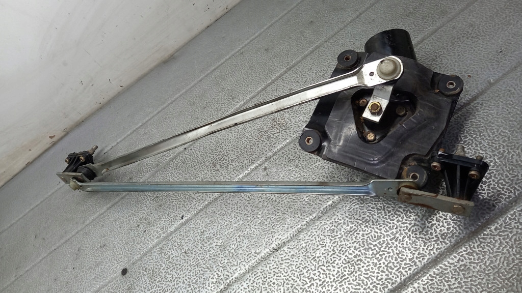 Механізм двірник volvo v40 03r kombi 1.9d 0390241170 в Україні