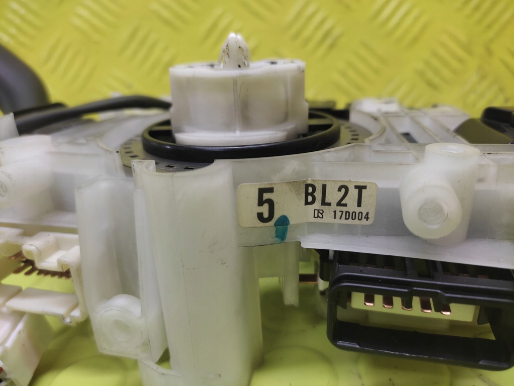 фото №8, Mazda premacy переключатель комбинированный bl2t