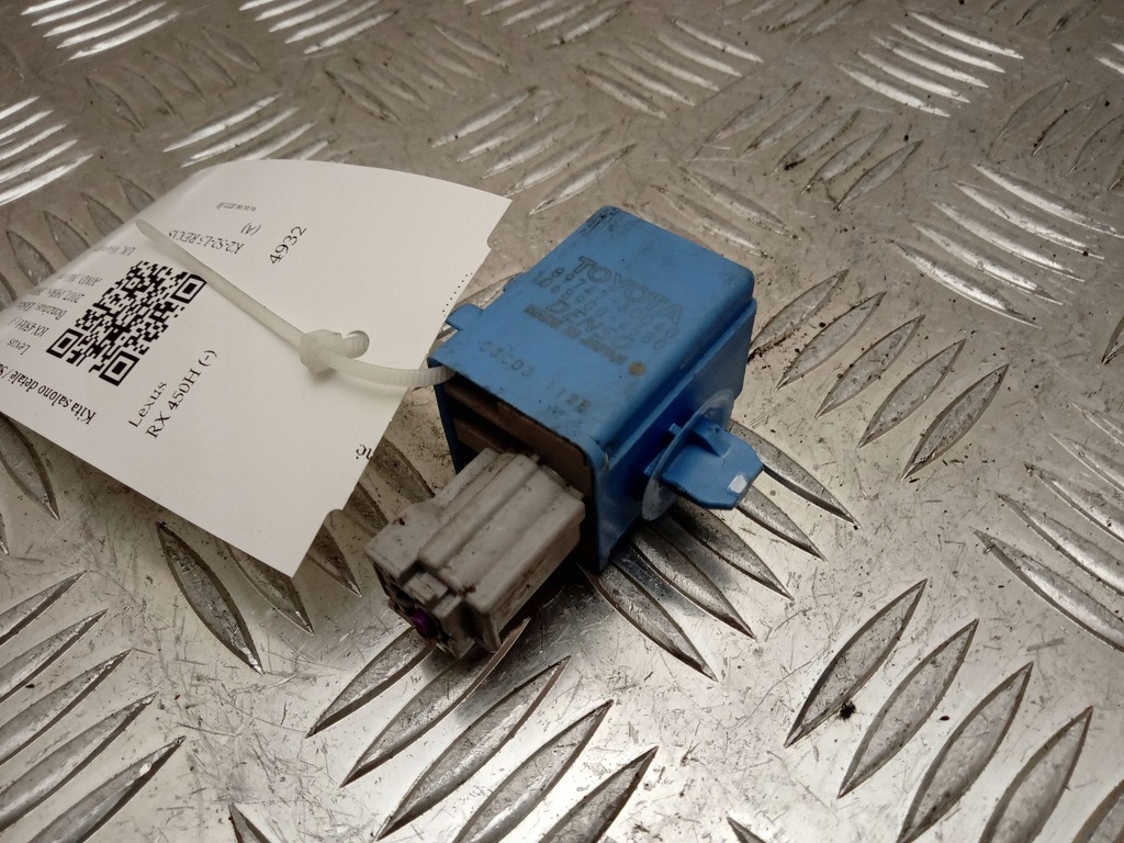 фото №1, Lexus rx 450h 2017 другое запчасти салона автомобиля 8974730040