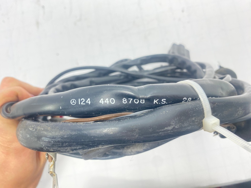 Джгут електропроводка насоса пального бензин mercedes w124 1244408708 в Україні