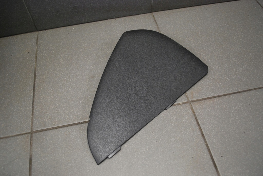 фото №1, Заглушка консолі права audi a4 b8 8k0857086b