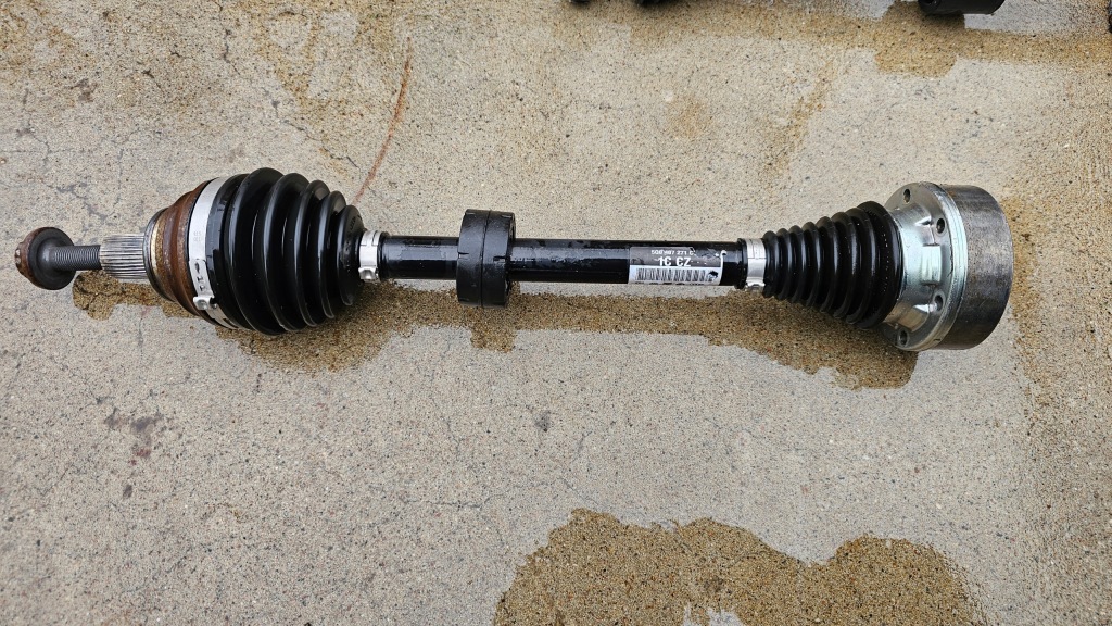 Купити Vw seat skoda audi привідний вал 5q0407271cc