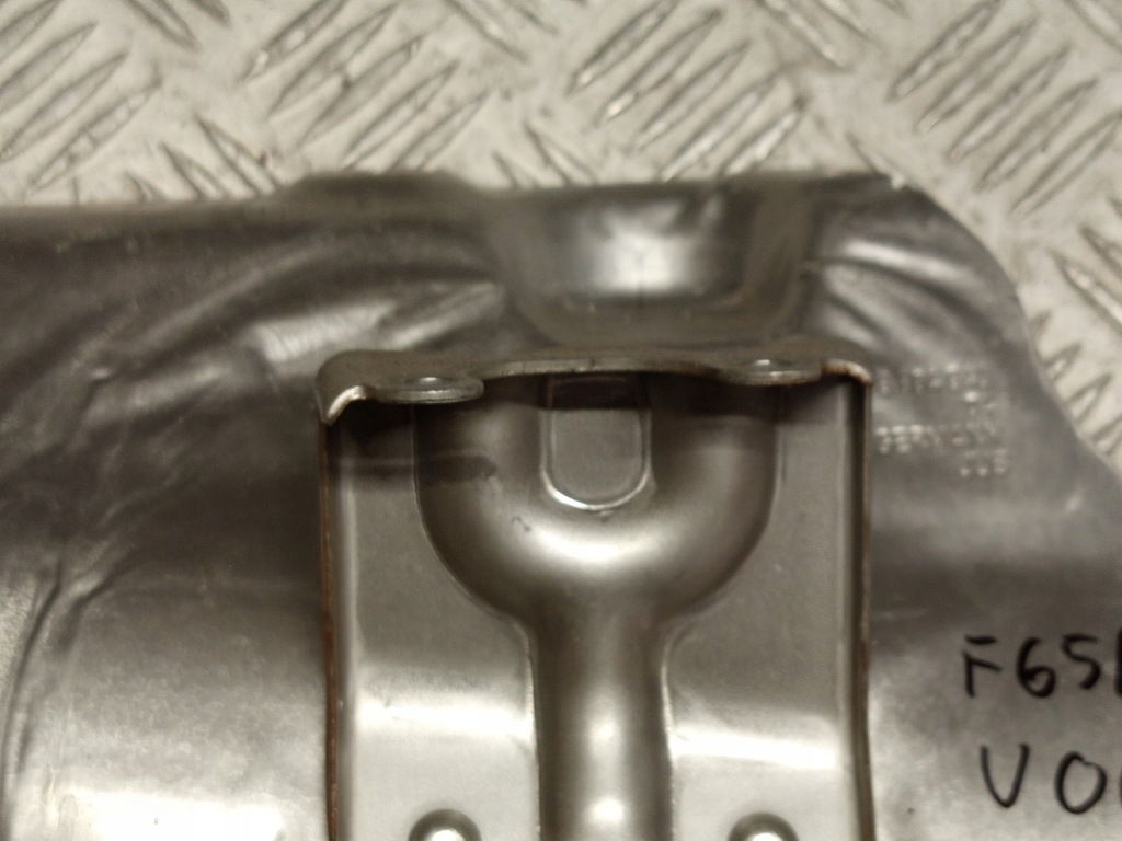 фото №12, Bmw оригинальный номер 9894940 1' f40 2' f44 защита тепловая катализатора