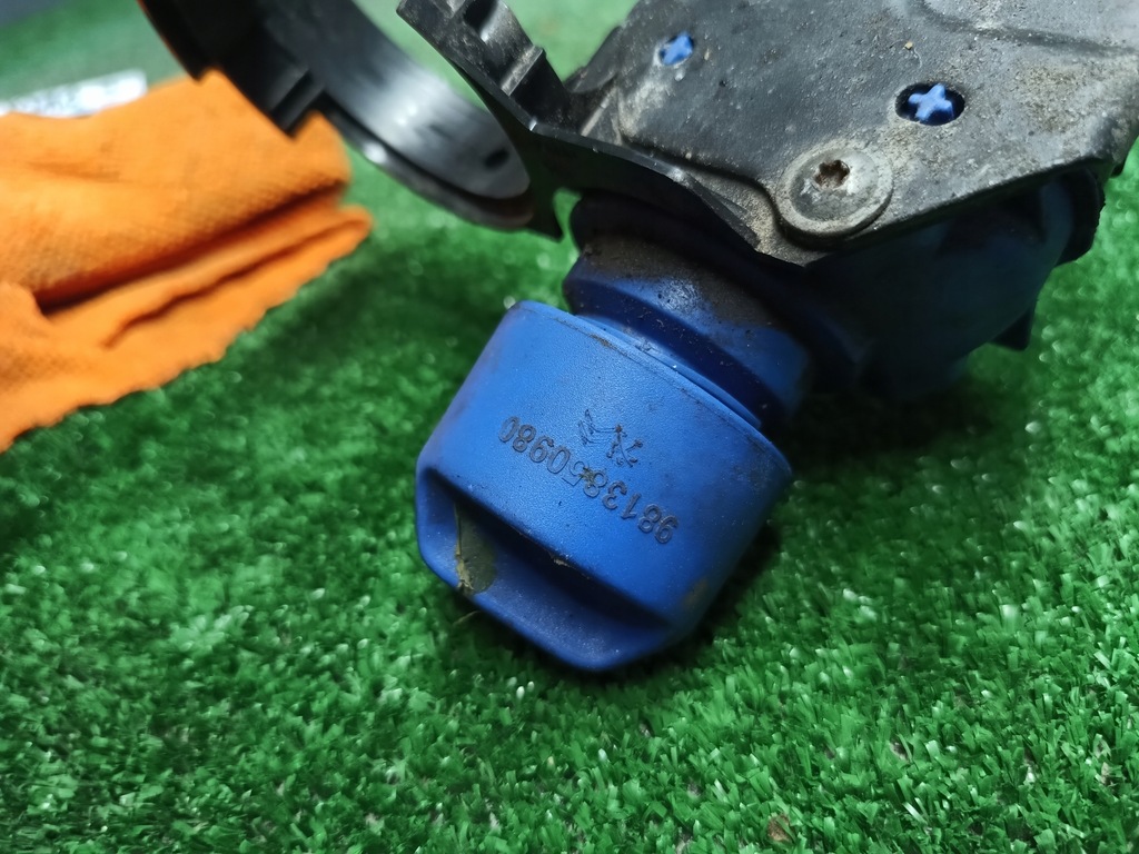 фото №4, Opel crossland труба заливной adblue 9821424880