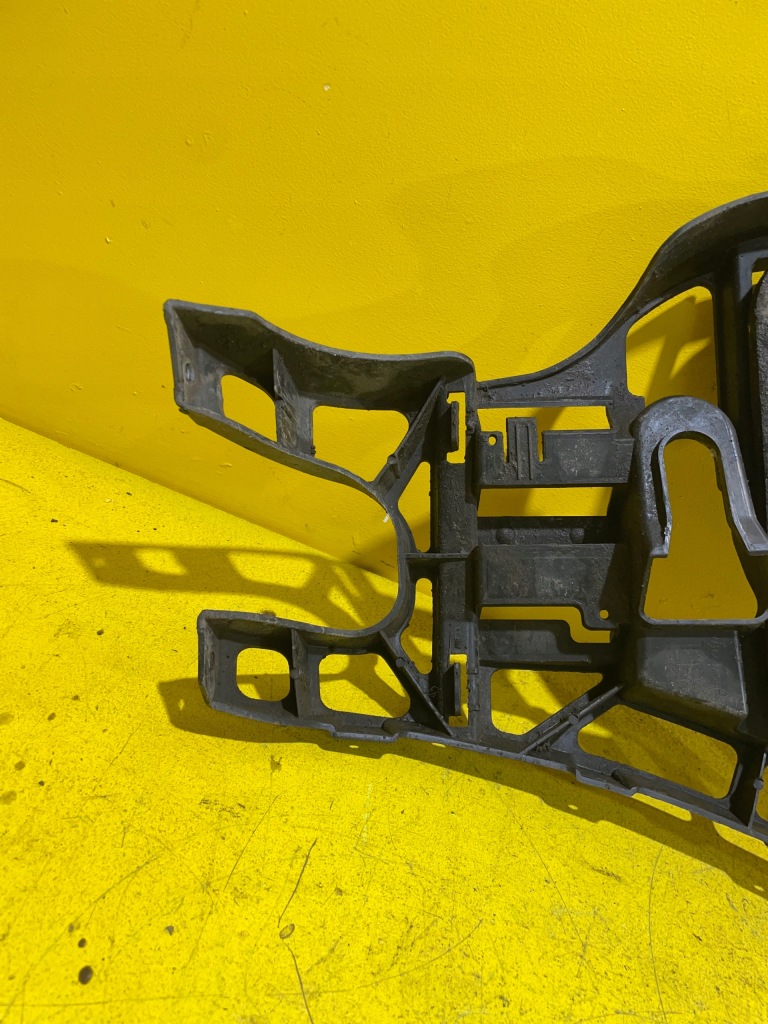 Mercedes ml350 направляющая бампера левый задний в Украине