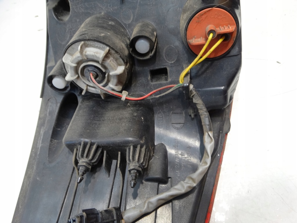 фото №10, Лампа правий задня w крила carens iv 92402a4110 led