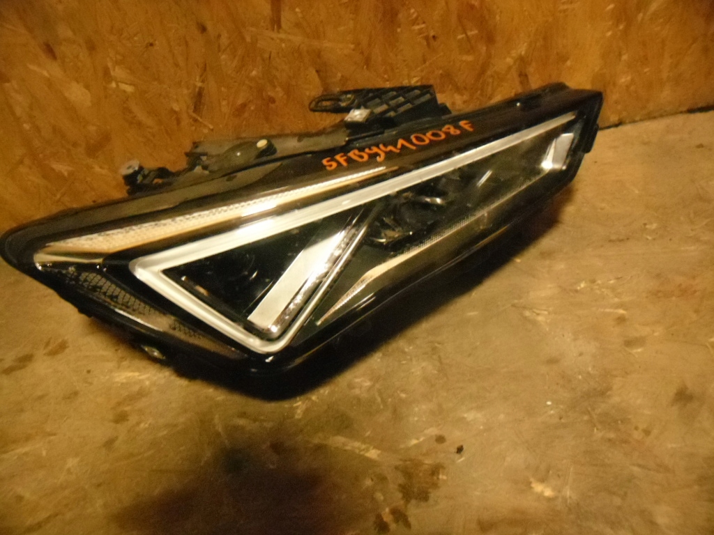 фото №1, Лампа фара правый правая leon 4 iv 5fb941008f