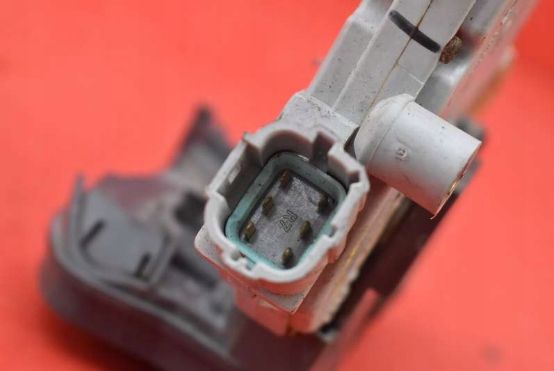 фото №6, Замок дверь правый перед передний eu 805523y500 nissan maxima a33 00-05