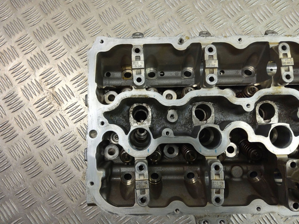 фото №9, Bmw 7 f01 f02 f03 f04 2008 перед головка двигателя