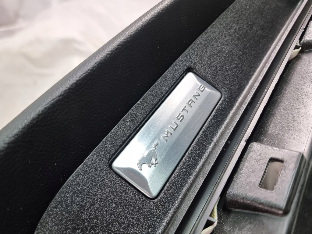 Ford mustang vi 2.3 рестайлинг  приборная панель панель  приборная подушка комплект 2019- Киев