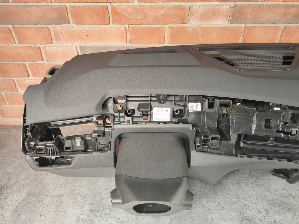 фото №12, Bmw x1 u11 оригинальная приборная панель приборная консоль приборная панель czarna кожа hud