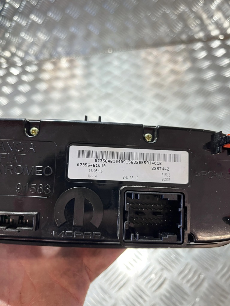 фото №2, Панель обдув кондиціонера jeep renegade 14- 07356461040