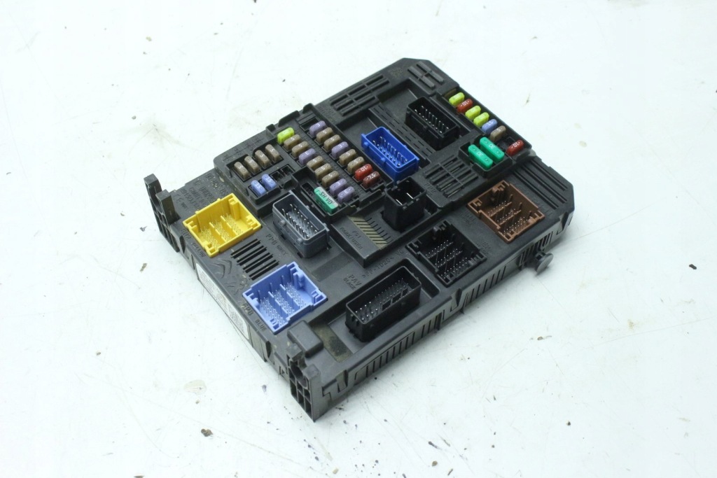 Купить Модуль bsi коробка предохранителей 9819851280 citroen jumpy iii expert