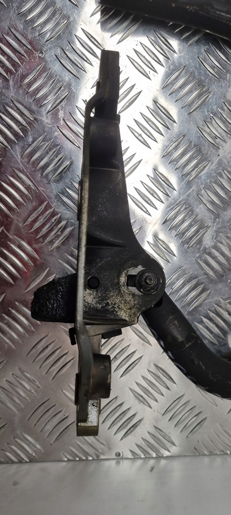 фото №8, Mercedes w206 петля крышки a2067502200