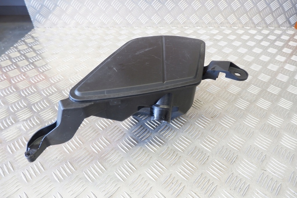 фото №7, Бак резонатор bmw 5 g30 8591849 2.0l дизель 140kw 2018