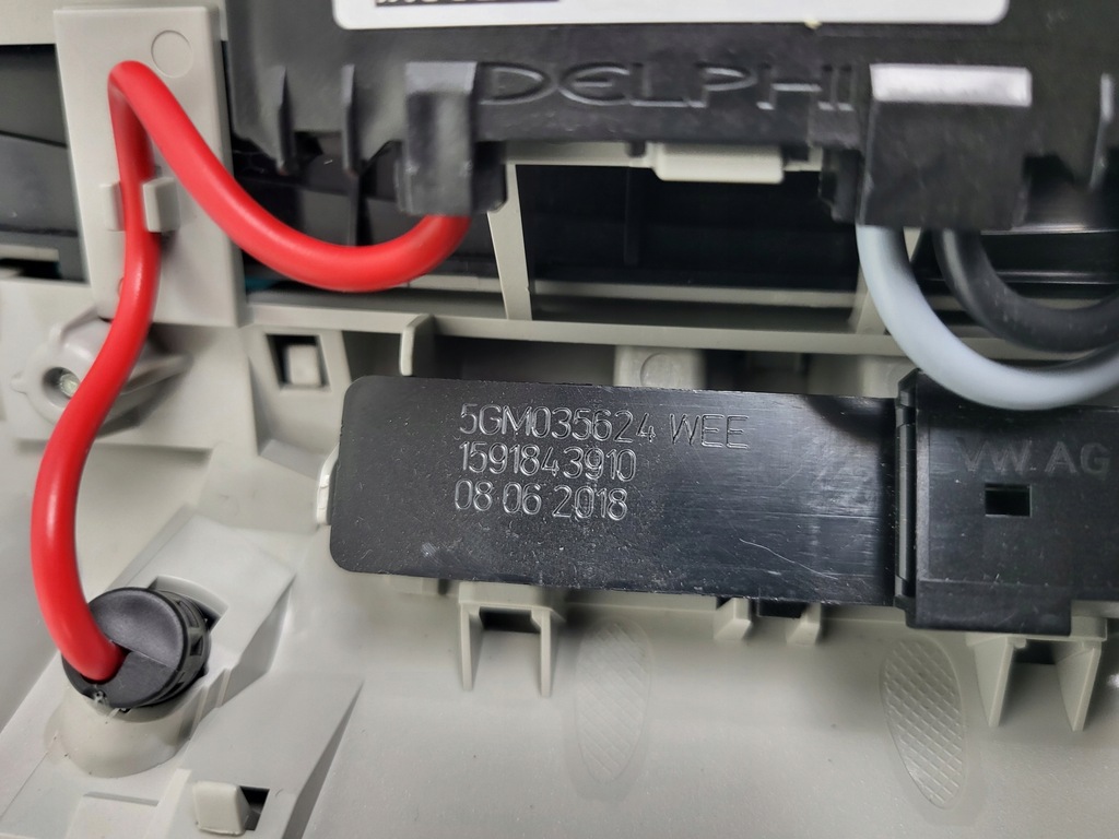 фото №9, Vw arteon 18r лампа стельовий освітлення кабіни sos