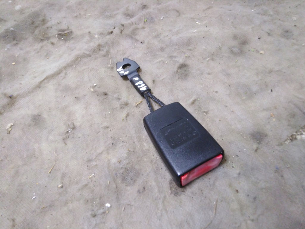 Купити Mercedes a w168 рестайлінг  кліпса поперечина перед orygin 01r