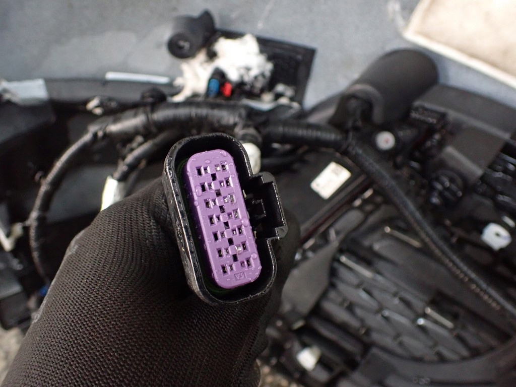 фото №11, Бампер задня задній kompletny jaguar e-pace pdc 21r