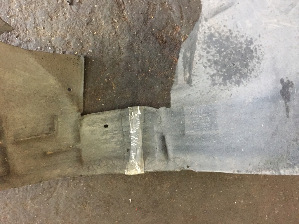 фото №9, Audi a5 8t підкрилок обшивка праве передні 08-11r