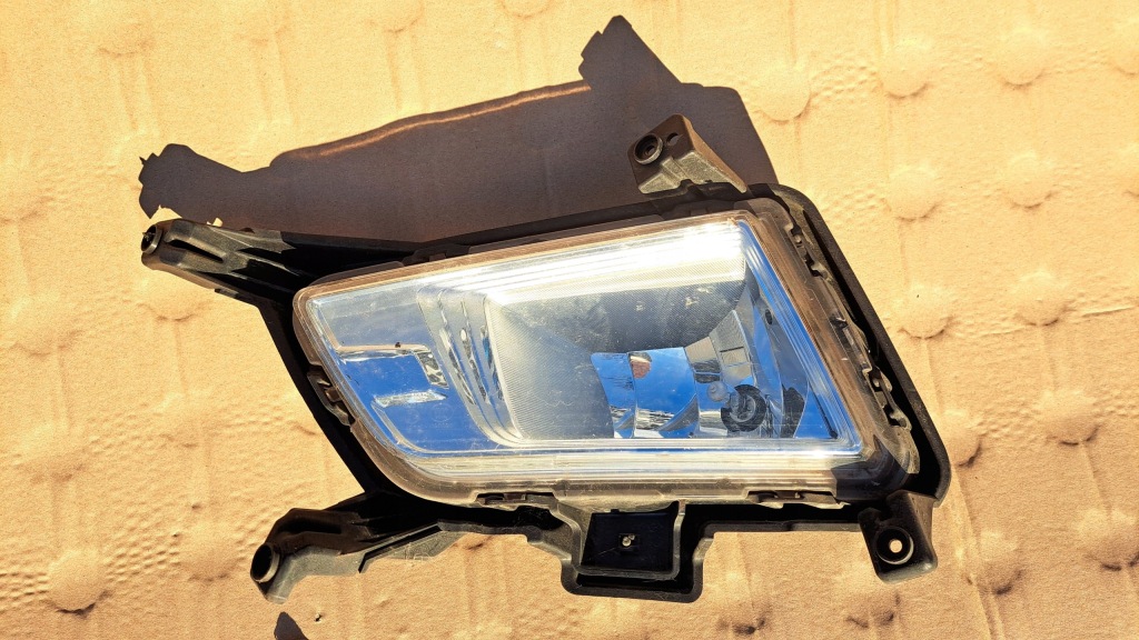 Купити Протитуманна фара лівий перед ssangyong tivoli air 2016- 8320135500