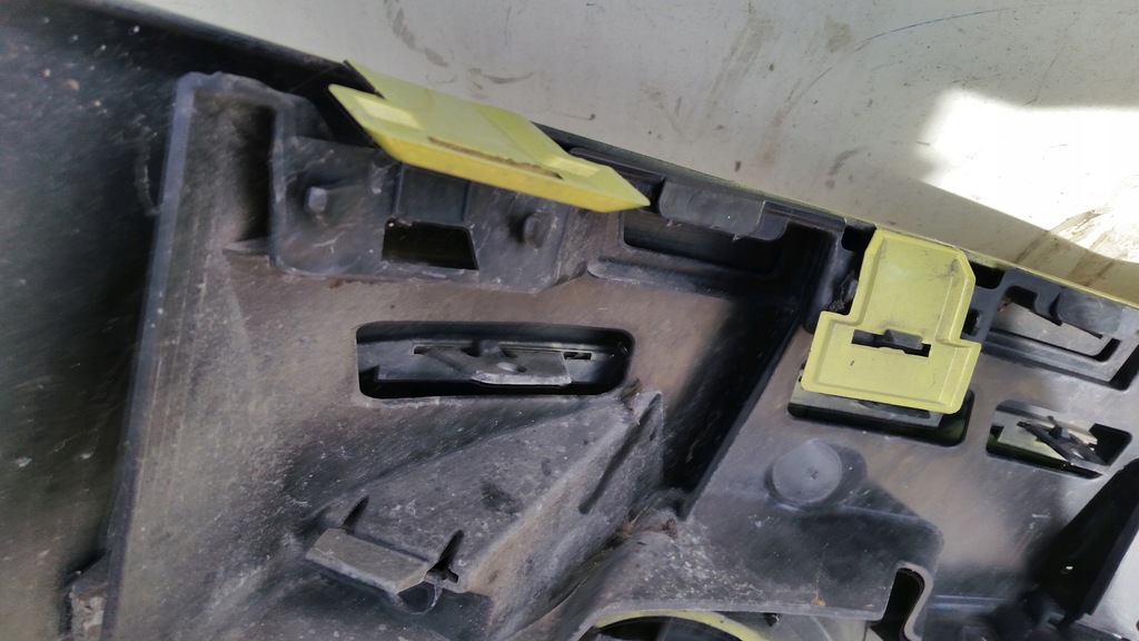 фото №11, Бампер передний citroen c3 picasso karc